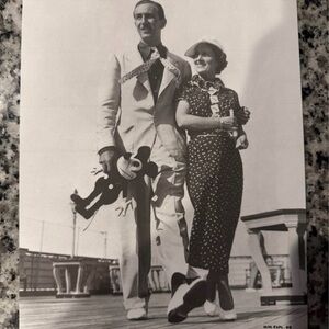 Walt & Lily Disney B&W 8x10 photo